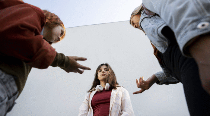 Пасивна агресія: як її розпізнати у поведінці інших та уникнути у власній