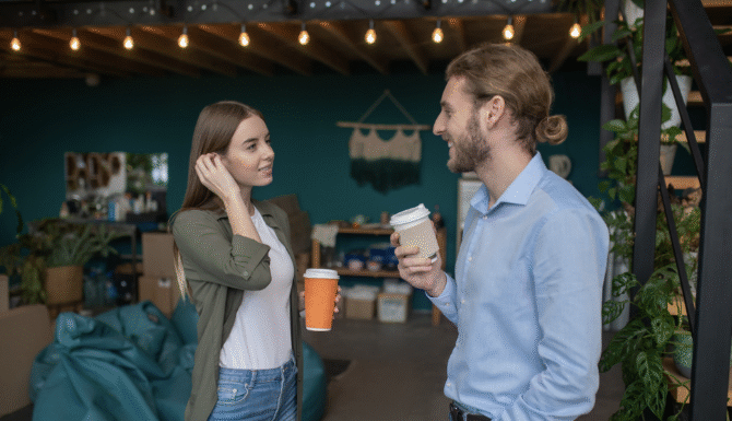 Мистецтво small talk: як легко заводити розмову з незнайомими людьми